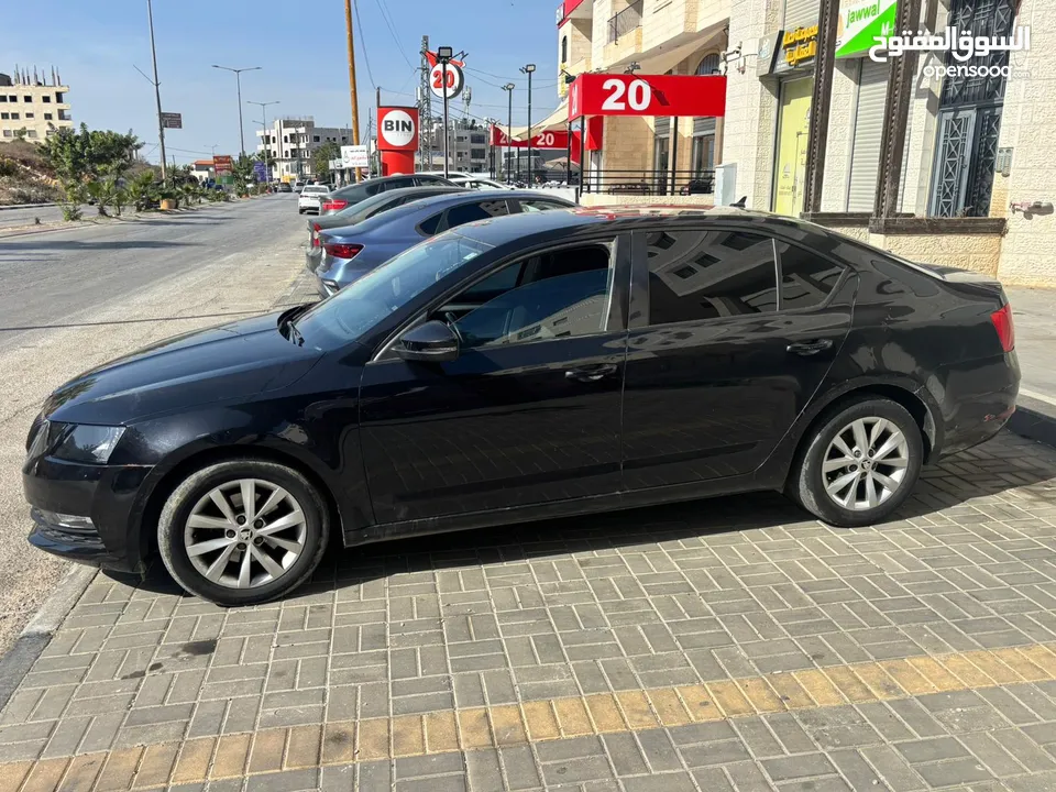 سكودا اوكتافيا صالون موديل 2018