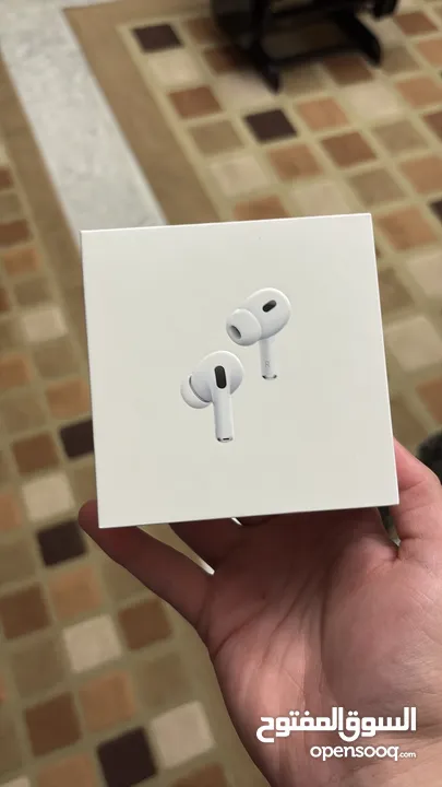 Airpods pro 2nd generation السعر (120)