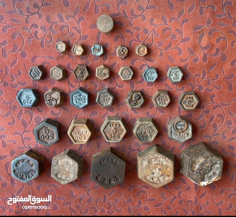 موازين دكاكين زمان (كفتين) وتلفونات قرص. الاسعار على الصور والتفاصيل بالوصف.