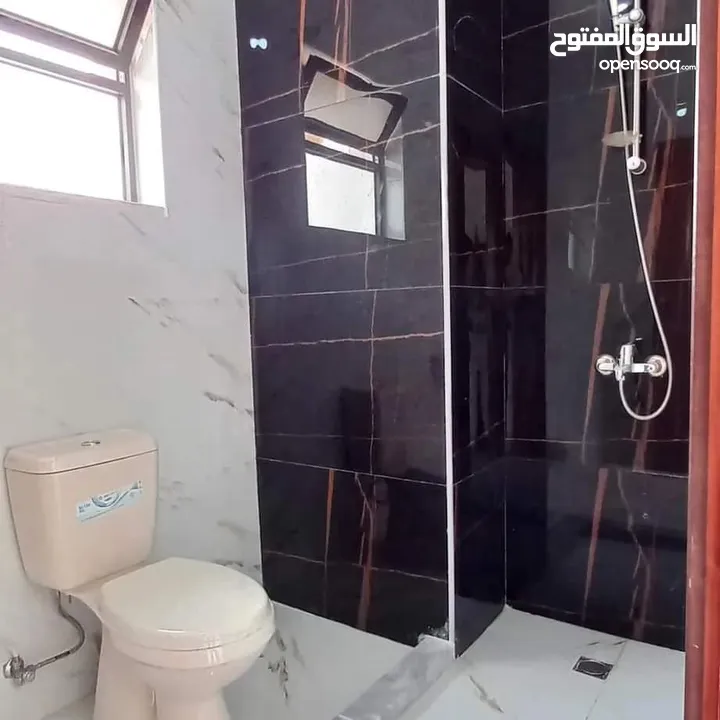 بليط وكافة اعمال البلاط والسيراميك والرخام وبديل الخشب وبديل الرخام والجرانيت وأعمال الصيانة العامة