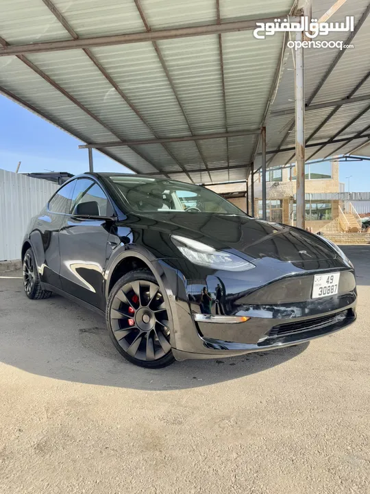 Tesla model Y 2022 Dual motors long range