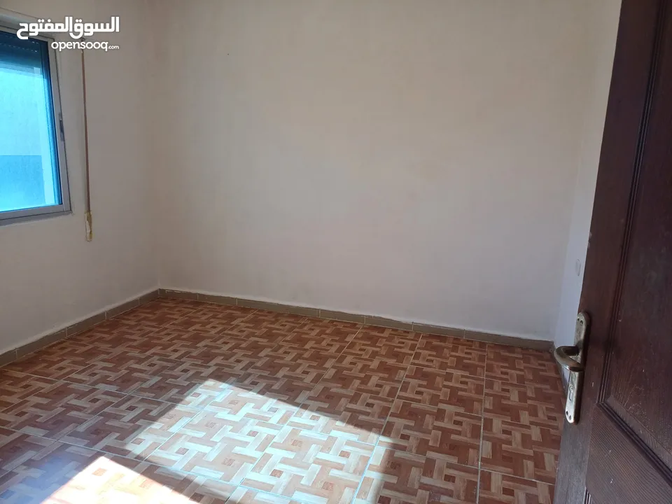شقة سكنية للبيع بشفا بدران، ام زويتينة، ،من المالك خلف اورانج للاتصالات،عمارة هادئة عائلات،منطقة فلل