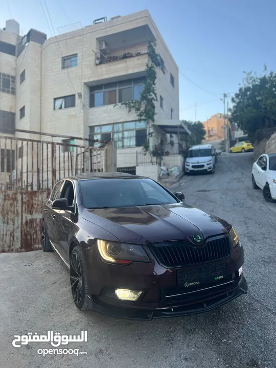 للبيع كاش بسعر حرق او البدل سكودا سوبير فل الفل فتحه سقف كراسي كهرباء برادي لدات اماميه وخلفي