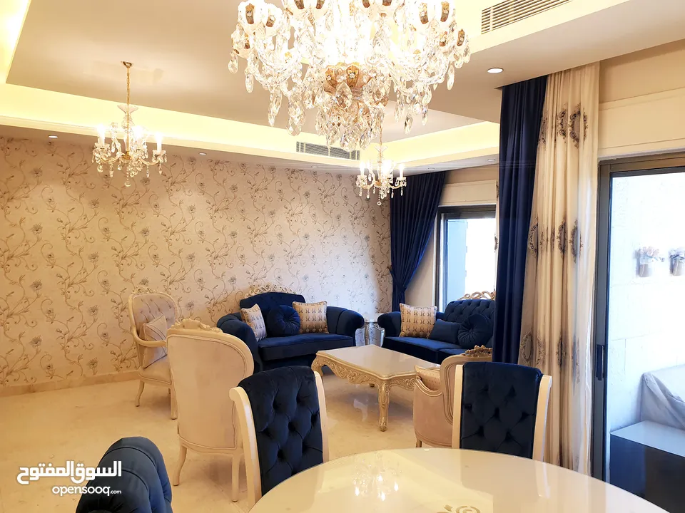 للإيجار شقة مفروشة فخمه في عبدون مساحة 220 متر