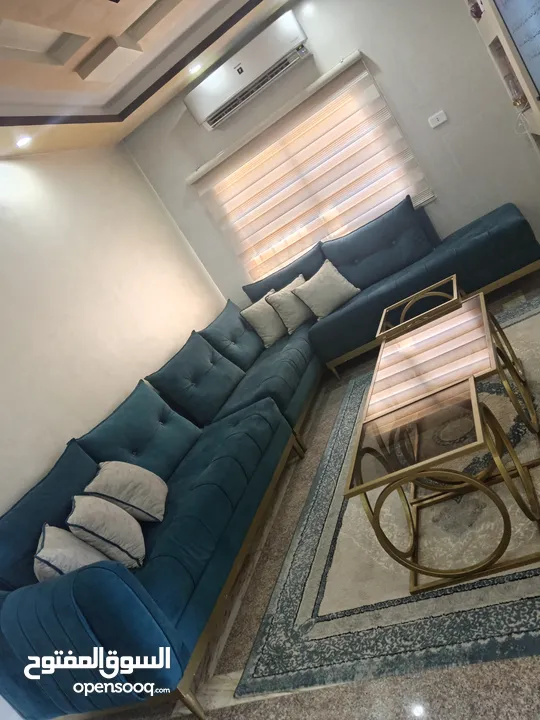 جلسة قعدة لبيت عرسان    لون تركواز استخدام 3 سنين فقط، استعمال بسيط جدا ونظيفة وكتير حلوة