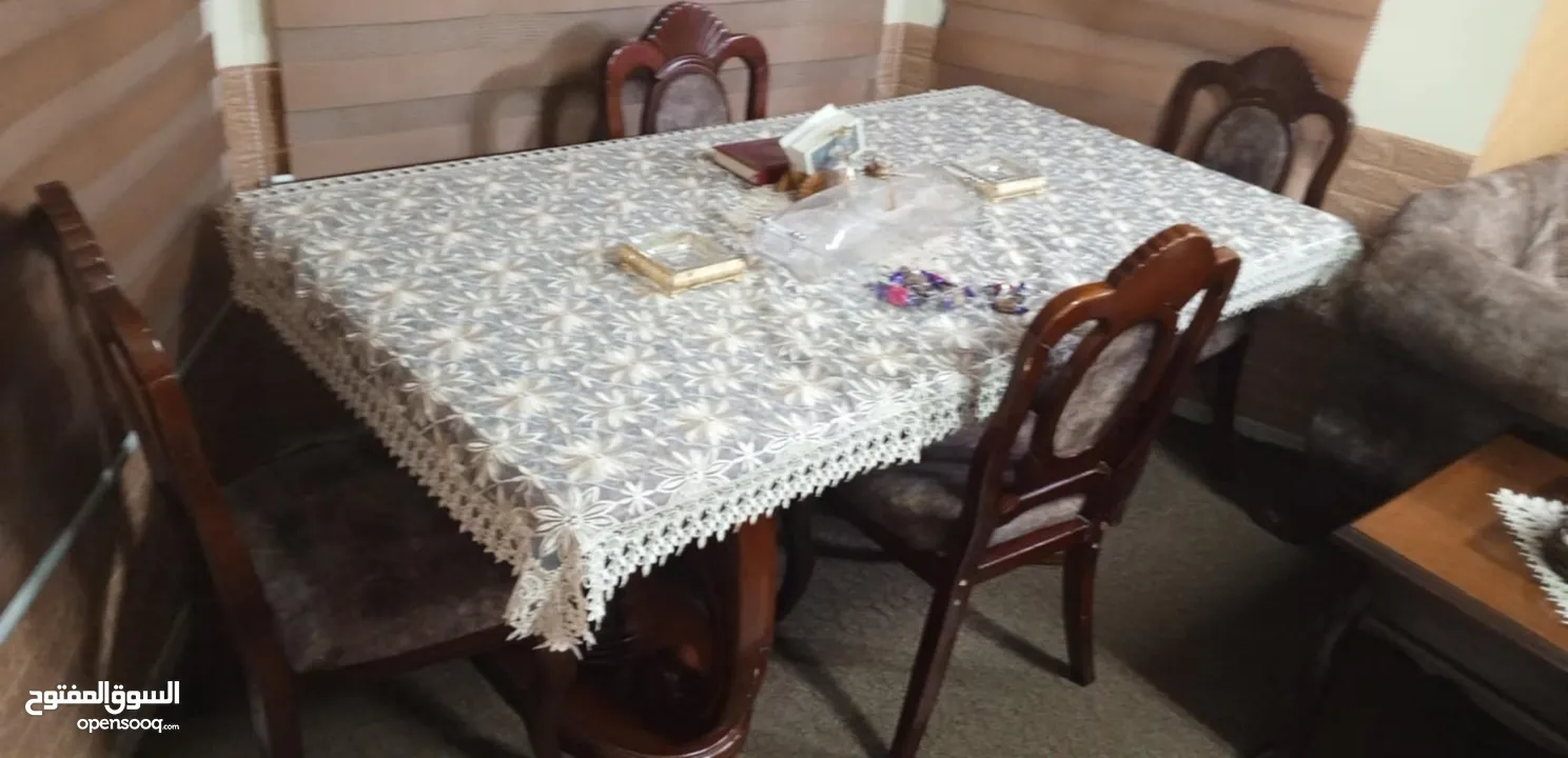 طاولة سفرة (مستعمل بحالة جديدة)