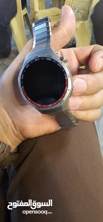 Huawei gt 5 Pro smart watch for sale .only 5 days used
