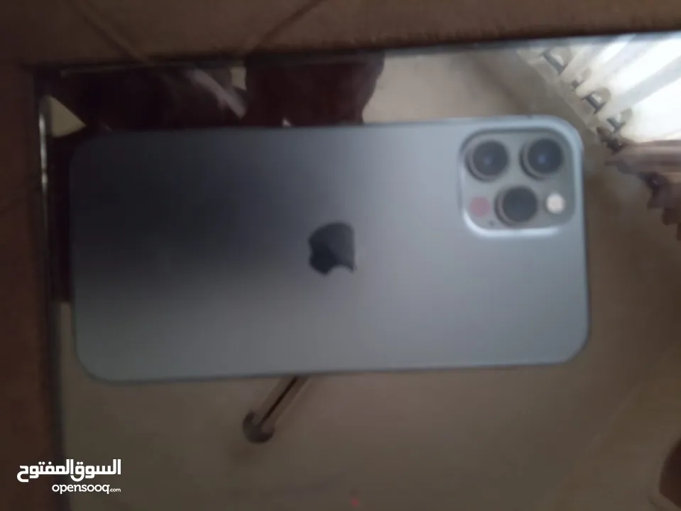 آيفون 12pro