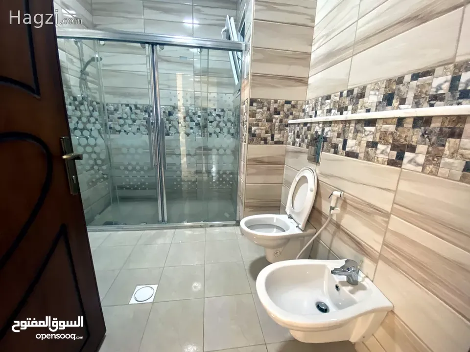 شقة غير مفروشة للإيجار 200م2 ( Property 15762 ) سنوي فقط