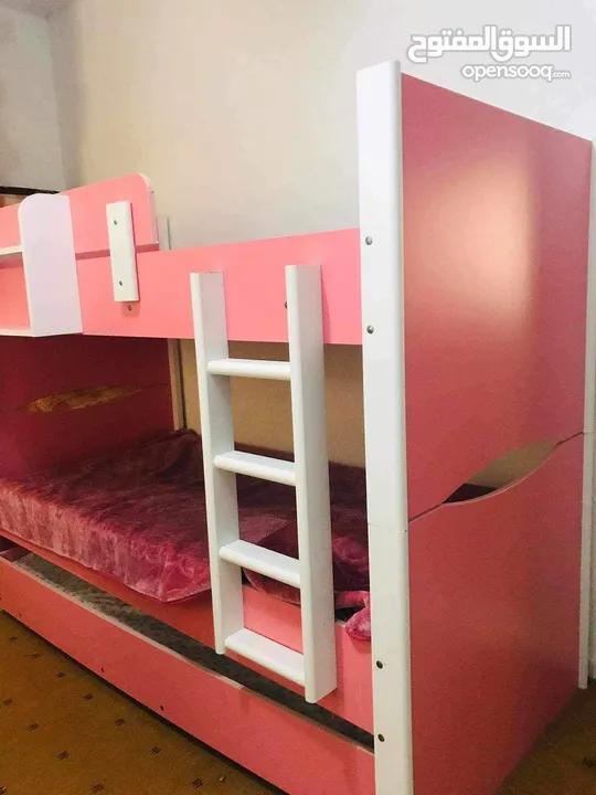 سرير اطفال ثلاثي : اثاث وغرف نوم اطفال مستعمل : زليتن أخرى (227110406)