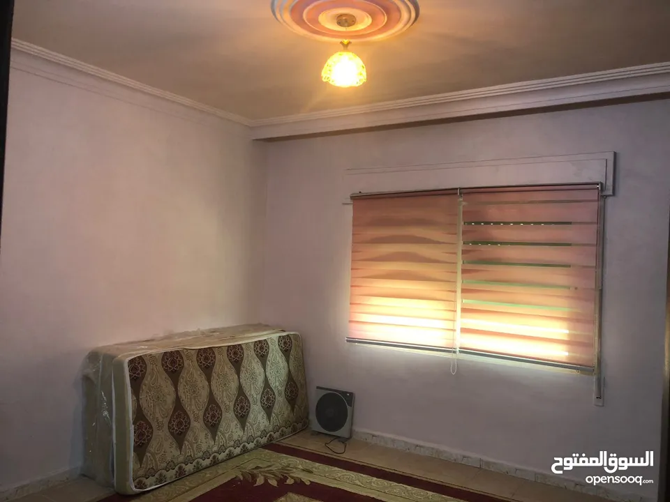 شقة 150طابق ثالث للبيع - خلف شارع 36 - قرب مطعم السيران