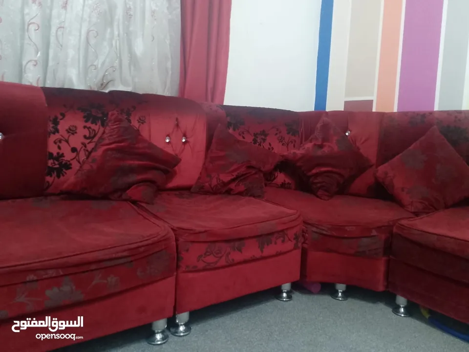 طقم كنب كورنر + طاولة سامبا + عرباية أطفال + بيرو تواليت