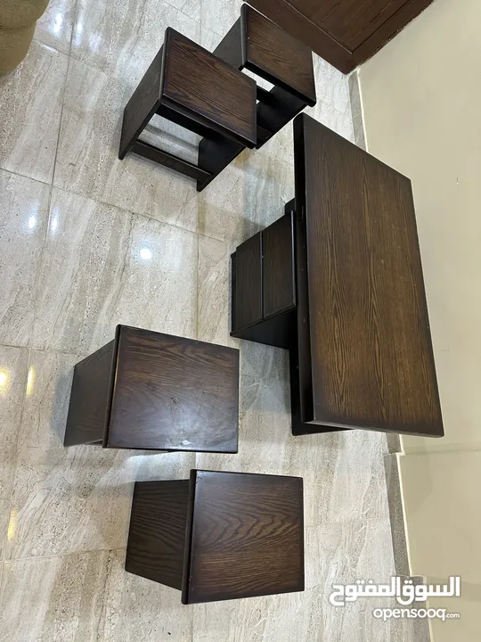 طاولة ضيوف او معيشه