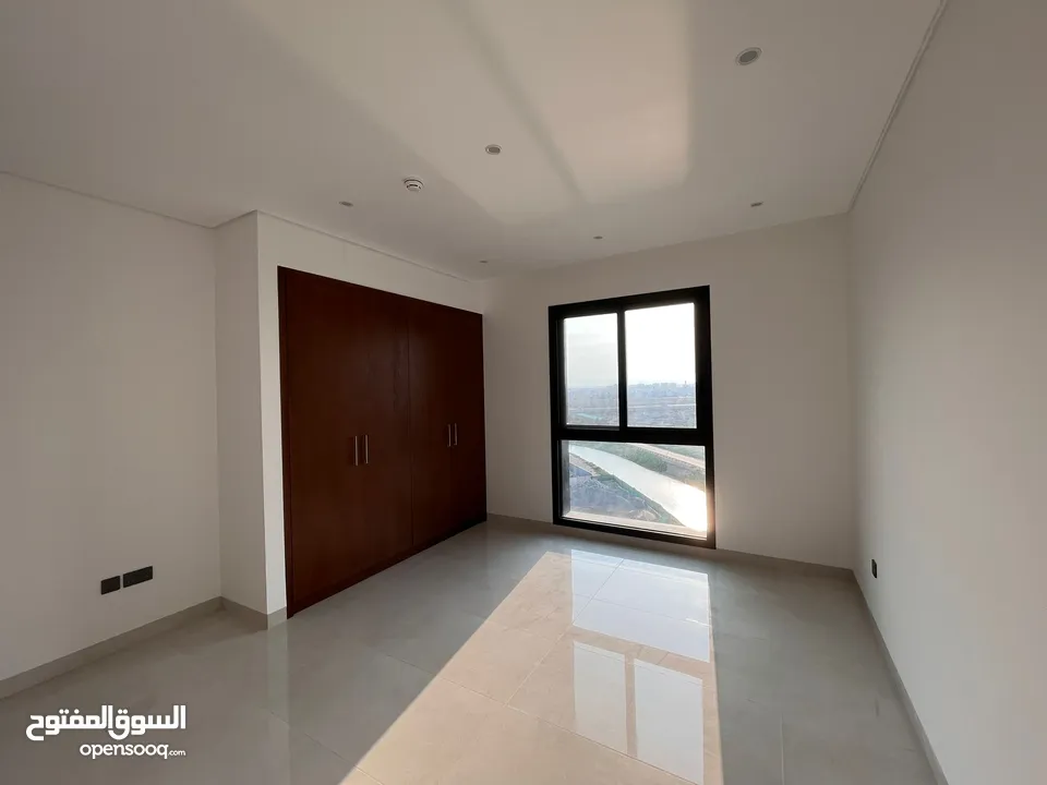 2 Br Excellent Apartment for Rent in Al Mouj