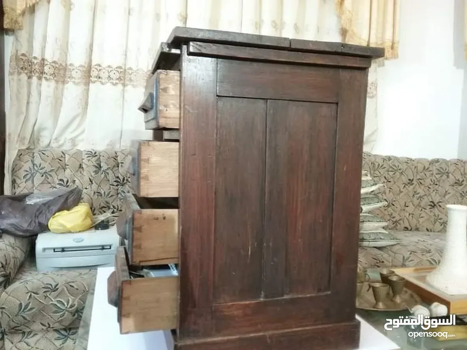 انتيك - مكتب خشب بلوط صناعه يدويه بالكامل قبل المكن والبراغي 1890 الي 1910 4 ادراج