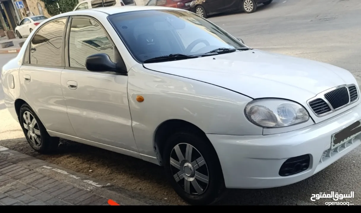 دايو لانوس  2002