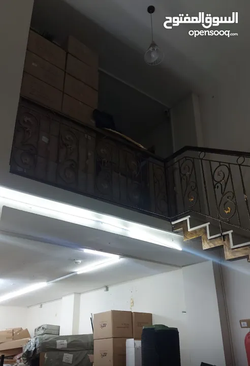 مخازن مساحة ممتازه عدد 2 مع سدة كبيرة تصلح مخازن ومكتب