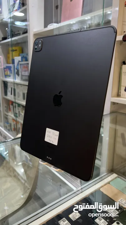 Apple iPad Pro 13 inch m4 / 256GB WiFi + Calluler / Battery : 94%