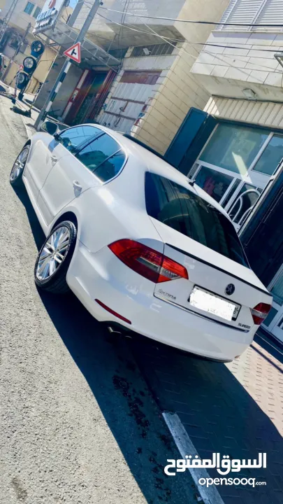 سكودا سوبيرب 2014 ديزل ترخيص 2014 فل اضافات مع فتحة سقف / البيع كاش مع امكانية البدل