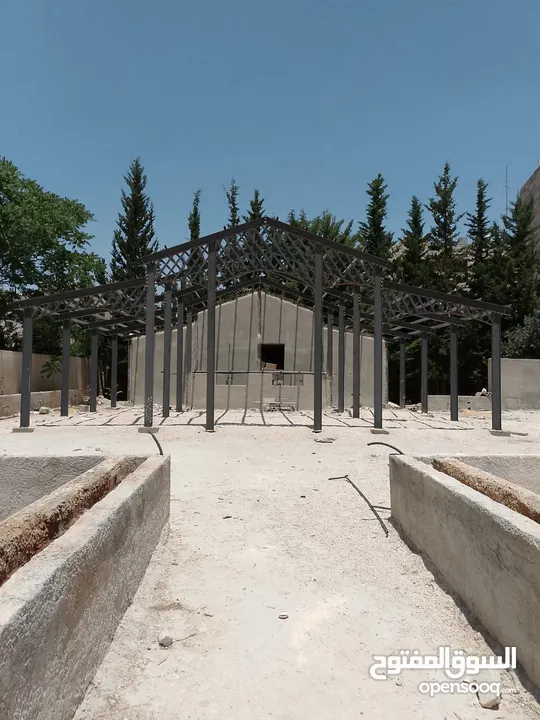 هنجر مطعم او كافيه او منزل)  Structural steel  للبيع .جديد ، لم يستعمل .. H ,90 kilograms ل  وزن كل