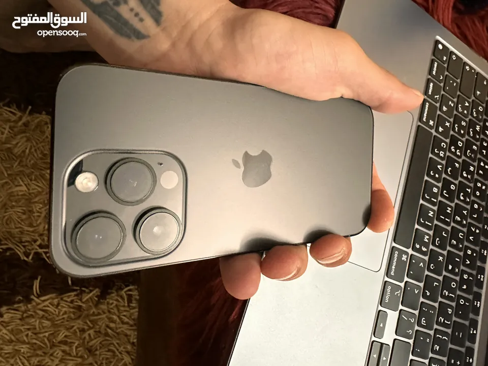 ايفون 14 pro لون اسون ما شاء الله ولا خدش > 128 جيجا + 3 كفرات نوعيه اصليه  سبب البيع فقط للتحديث