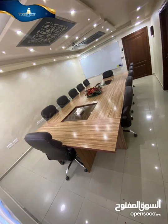 طاولة اجتماعات احترافيه قياسات على الطلب