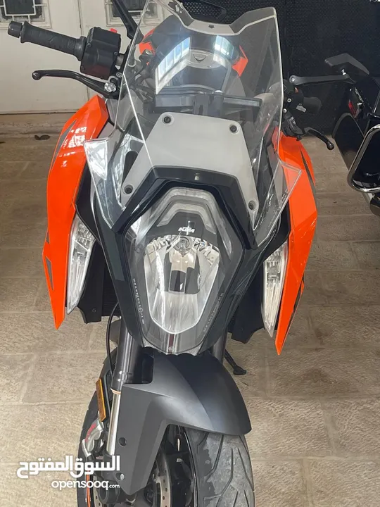 وحش الطرقات – KTM 1290 Super Duke GT موديل 2016  دراجة رياضية وسياحية فاخرة بحالة وكالة للبيع