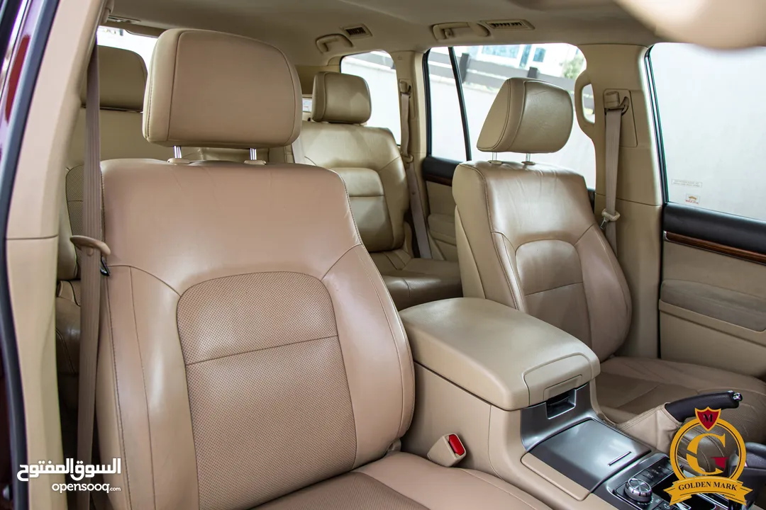 Toyota Land Cruiser 2017 Gx-r V8  السيارة بحالة الوكالة و قطعت مسافة 80,000 كم