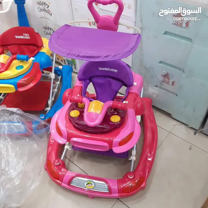 كراجات تعليم المشي للأطفال بتصاميم آمنة ومريحة