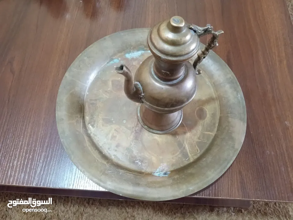 اطقم نحاسيات قديمه ورسم يدوي جميل