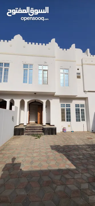 1ME14amazing 4BHK Villa for rent in Azaiba