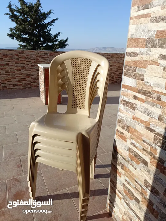 طاولة سفرة بلاستيك