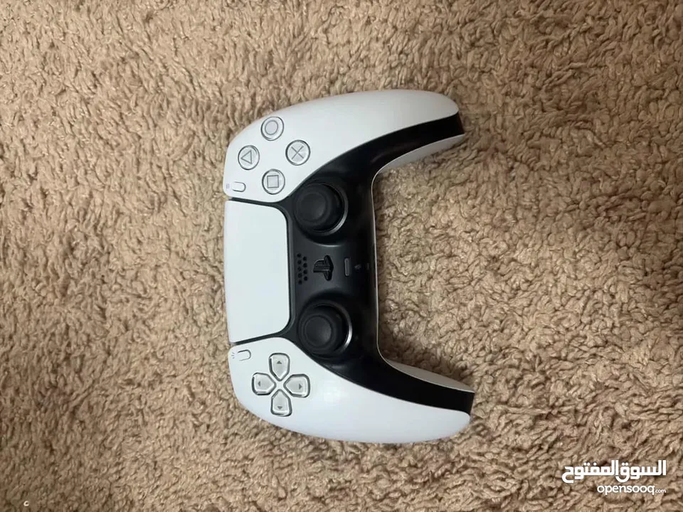 Playstation 5 slim أمريكي بحالة الوكالة