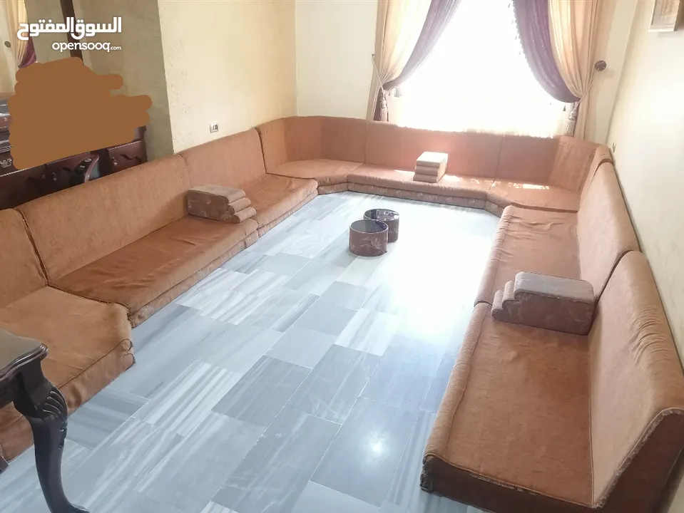 مجلس عربي كبير سعودي 16 مقعد  للبيع