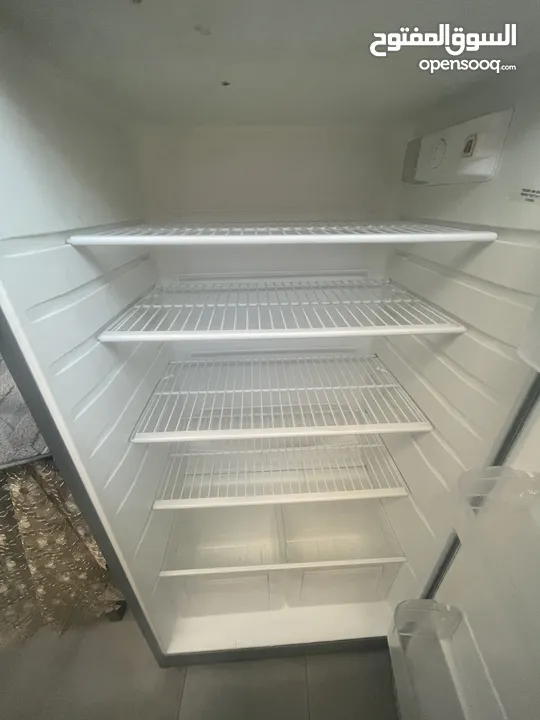 تلاجة بحالة ممتازة