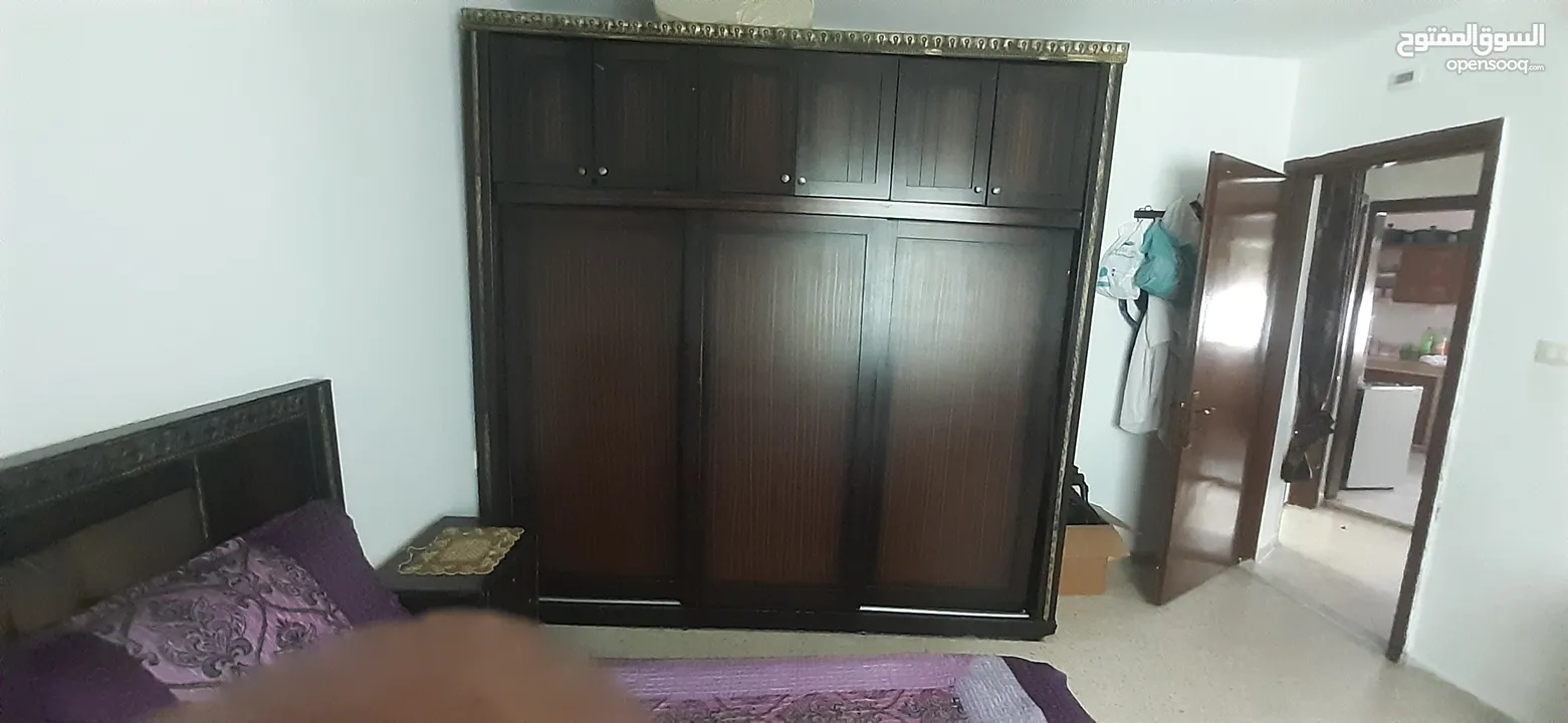 غرفة نوم مستعملة بحالة جيدة