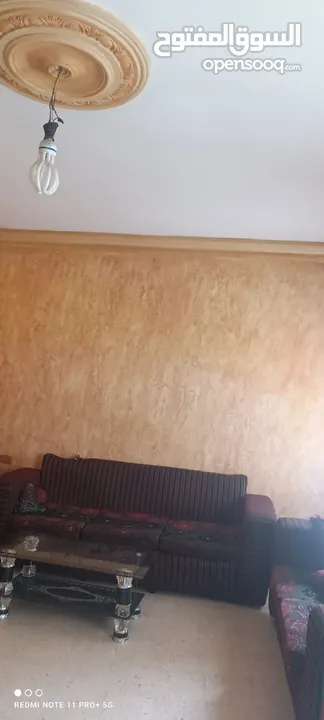 شقة طابقية للبيع
