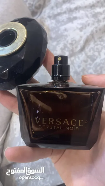 عطر Versace اصلي استعمال بسيط للبيع بسعر قليل جدا بالنسبه للجديد اااااااااااا