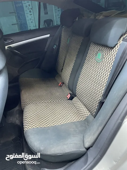 سكودا اوكتافيا بنزين اوتماتيك اصل حكومي مطور 1.6 بحالة الوكاله موديل 2007