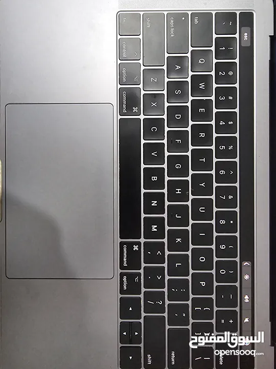 MacBook Pro (13-inch, 2017)  إستعمال بسيط بحالة ممتازة كأنه جديد