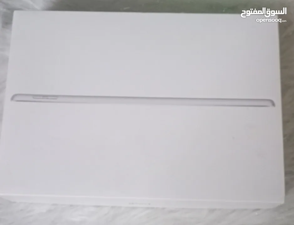 ايباد ابل 9 كامل اغراضو يوجد باك والزقه