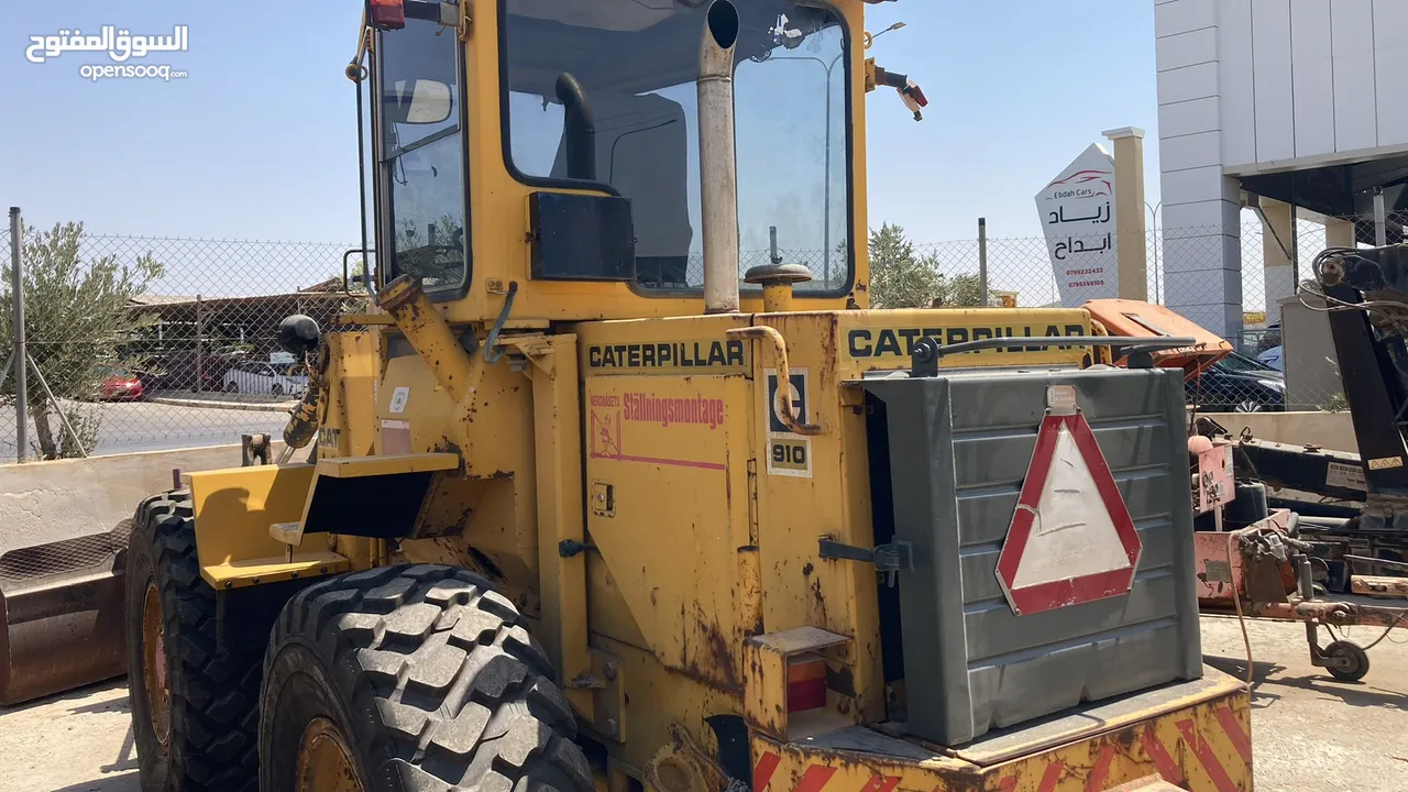CATERPILLAR 910