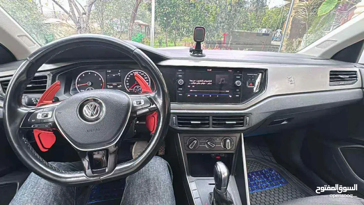 بولو  2018 نخب السيارة
