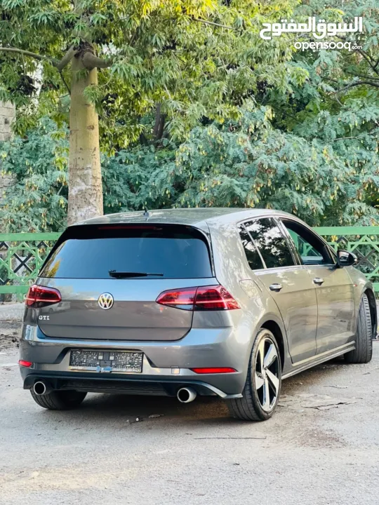 فولكسفاغن جولف GTI