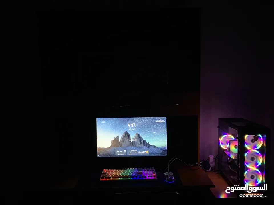 كمبيوتر جيمنج بحاله ممتازه بسعر مناسب لجميع