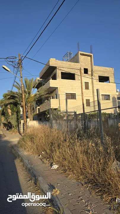 شقة مستقلة عظم تأسيس كهربا  وماء