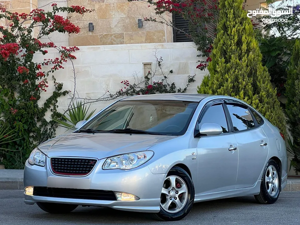 هونداي افانتي hd  2009 لون سلفر متاليك جير عادي بحال ممتازة للبيع