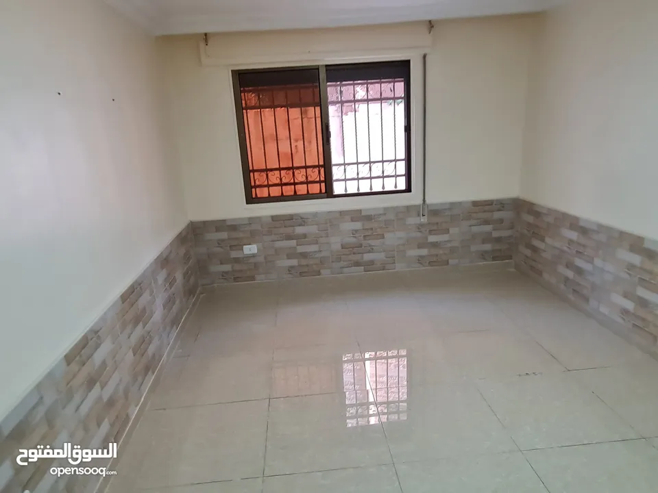 شقة تسوية للايجار من المالك مباشرة بالقرب من اشارة مستشفى حمزة ومسجد ابو بكر