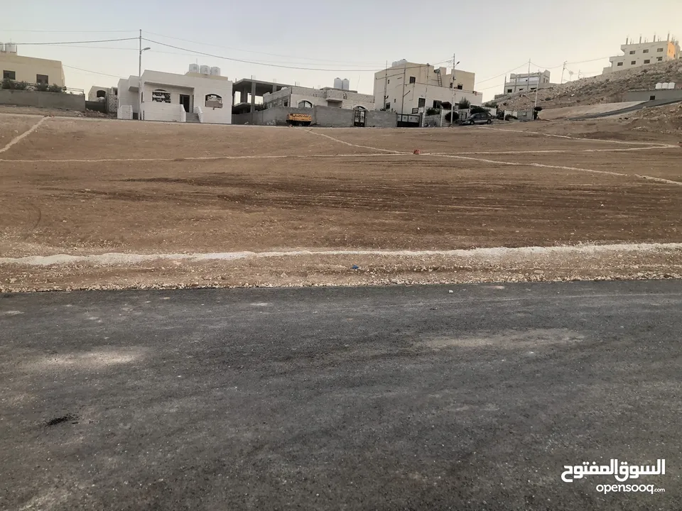 قطع اراضي 500م جريبا ام بريكة ، قوشان مستقل ، كامل الخدمات