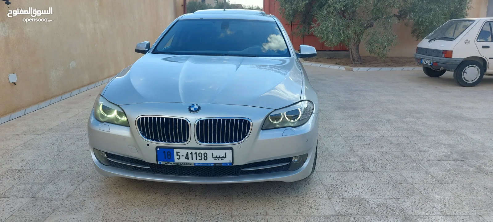 للبيع BMW 528i